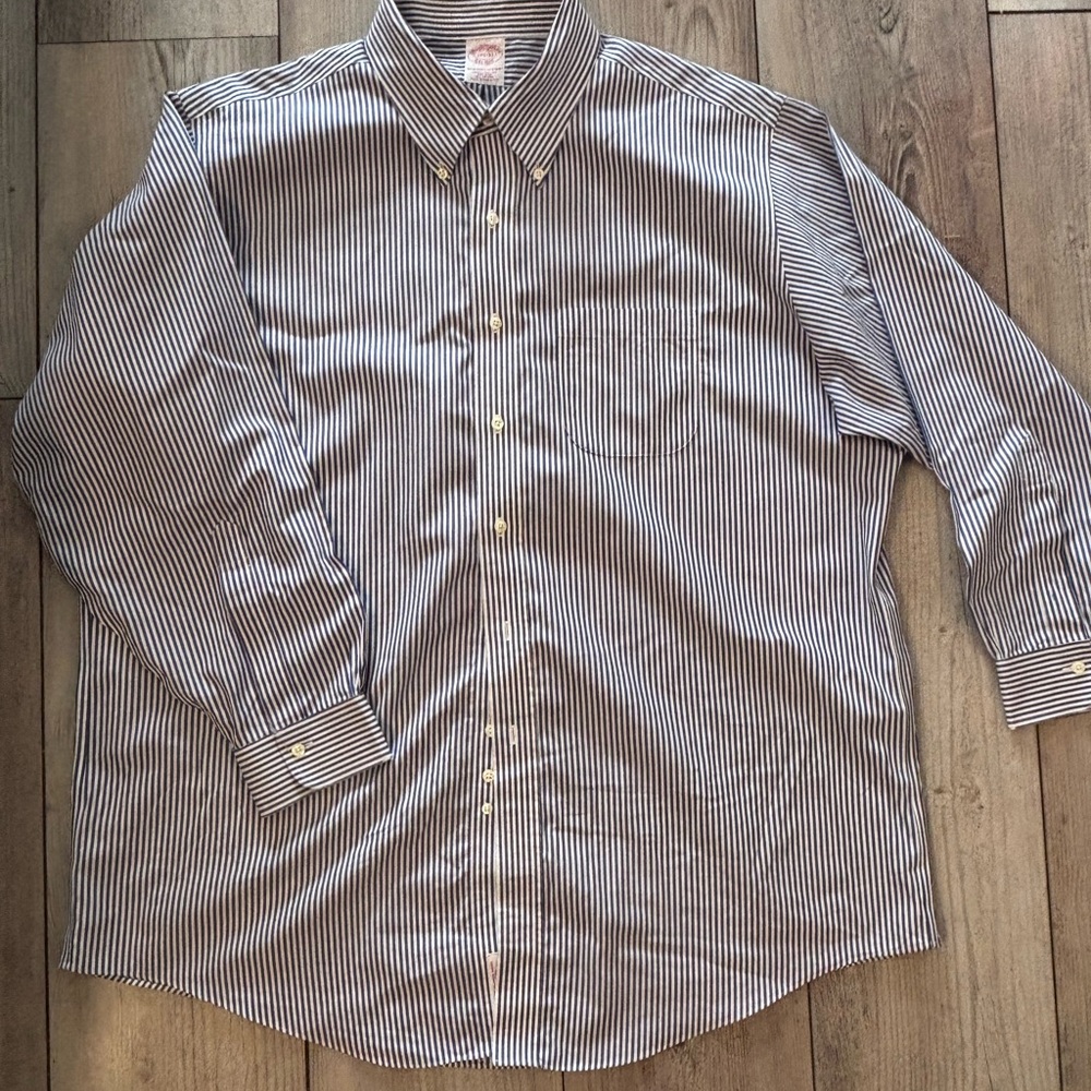 Brooks Brothers Navy and White Striped Button Down Shirt 17.5 x 33 Wrinkle Free